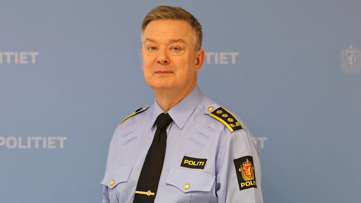 Ove Brudevoll. Portrett av Ove Brudevoll i politiuniform.
