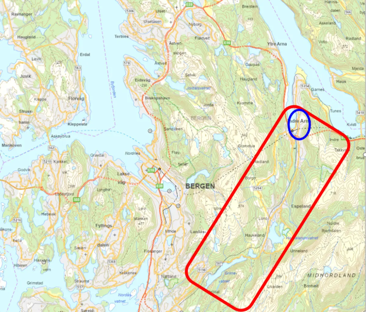 Kartutsnitt Arna med åsted og geografisk område merket -der politiet ønsker observasjonar frå.